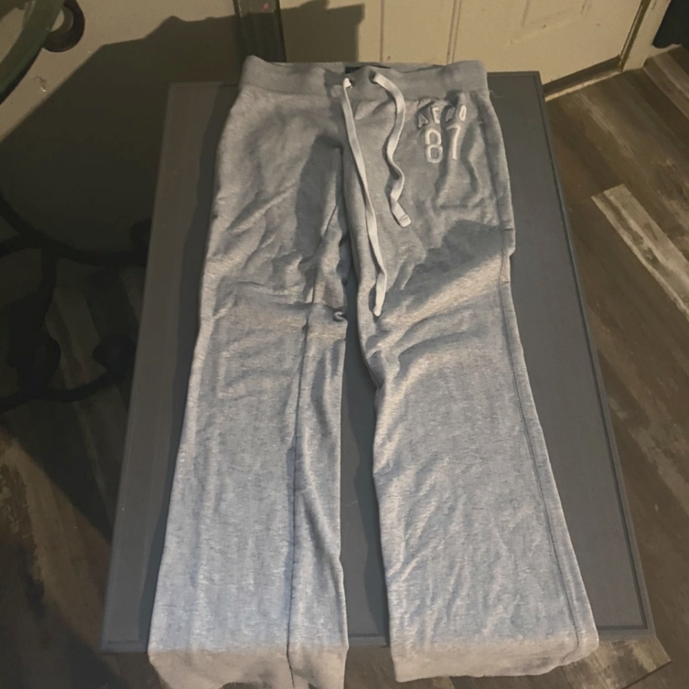 MEDIUM SWEATS